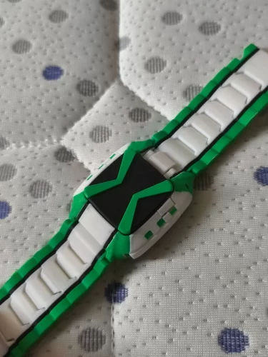 Click to view full screen Ben 10 Ultimatrix V2 (Albedo Ultimate Omnitrix – Prop Version) photo review
