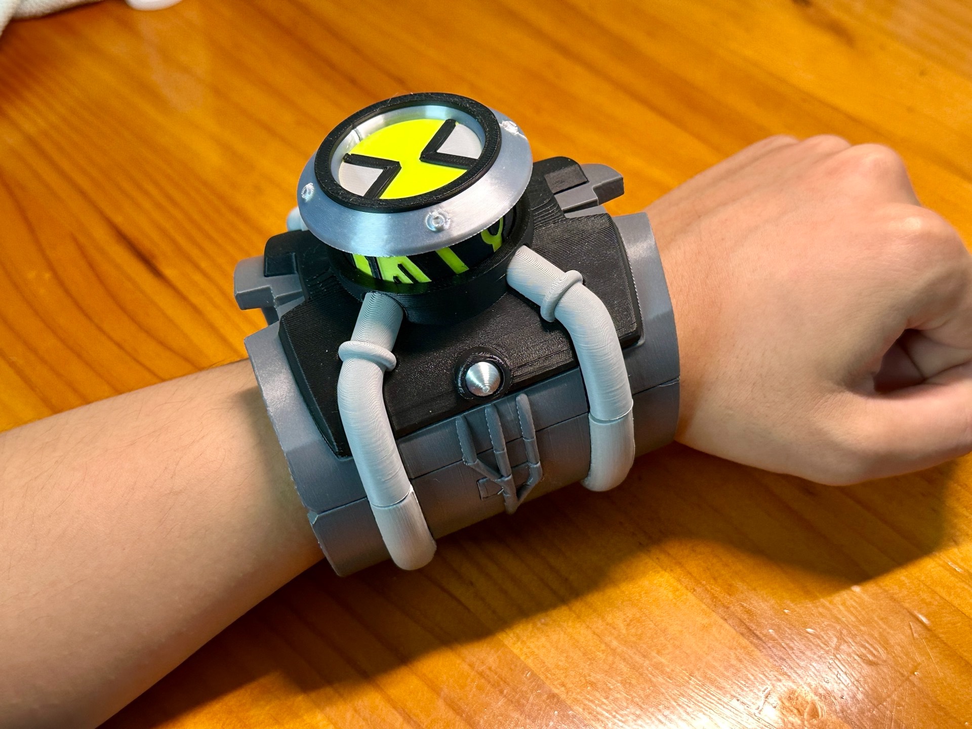 Ben 10 “Race Against Time” Omnitrix (First Live-Action Edition) - Image 3